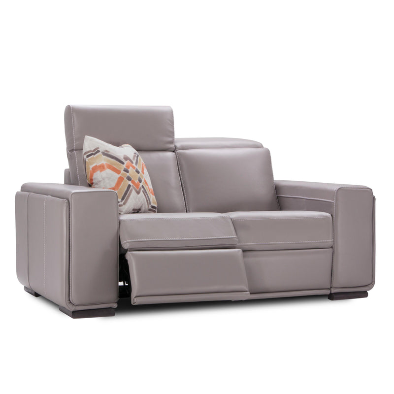 Jaymar Amsterdam Power Reclining Leather Loveseat Amsterdam Power Reclining Loveseat - Princess Sterling IMAGE 5