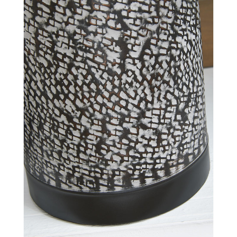 Signature Design by Ashley Lanson L204454 Metal Table Lamp IMAGE 4